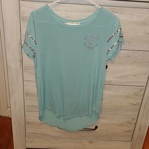 Hollister shirt TRADED